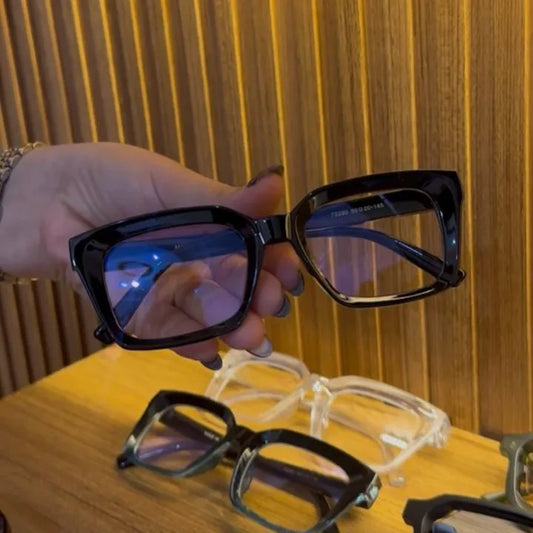 𝐂𝐞𝐥𝐢𝐧𝐞 𝐆𝐥𝐚𝐬𝐬𝐞𝐬💎