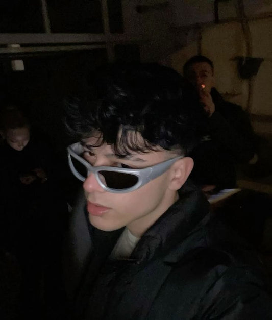 𝐘𝟐𝐊 𝐒𝐮𝐧𝐠𝐥𝐚𝐬𝐬𝐞𝐬